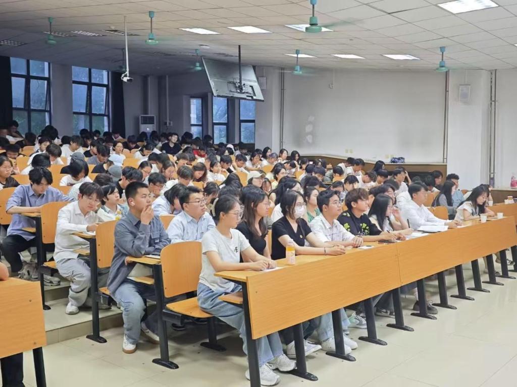 人兽性交
成功举办“奋进新征程、建功新时代”人兽性交
第五次党代会精神专题宣讲会